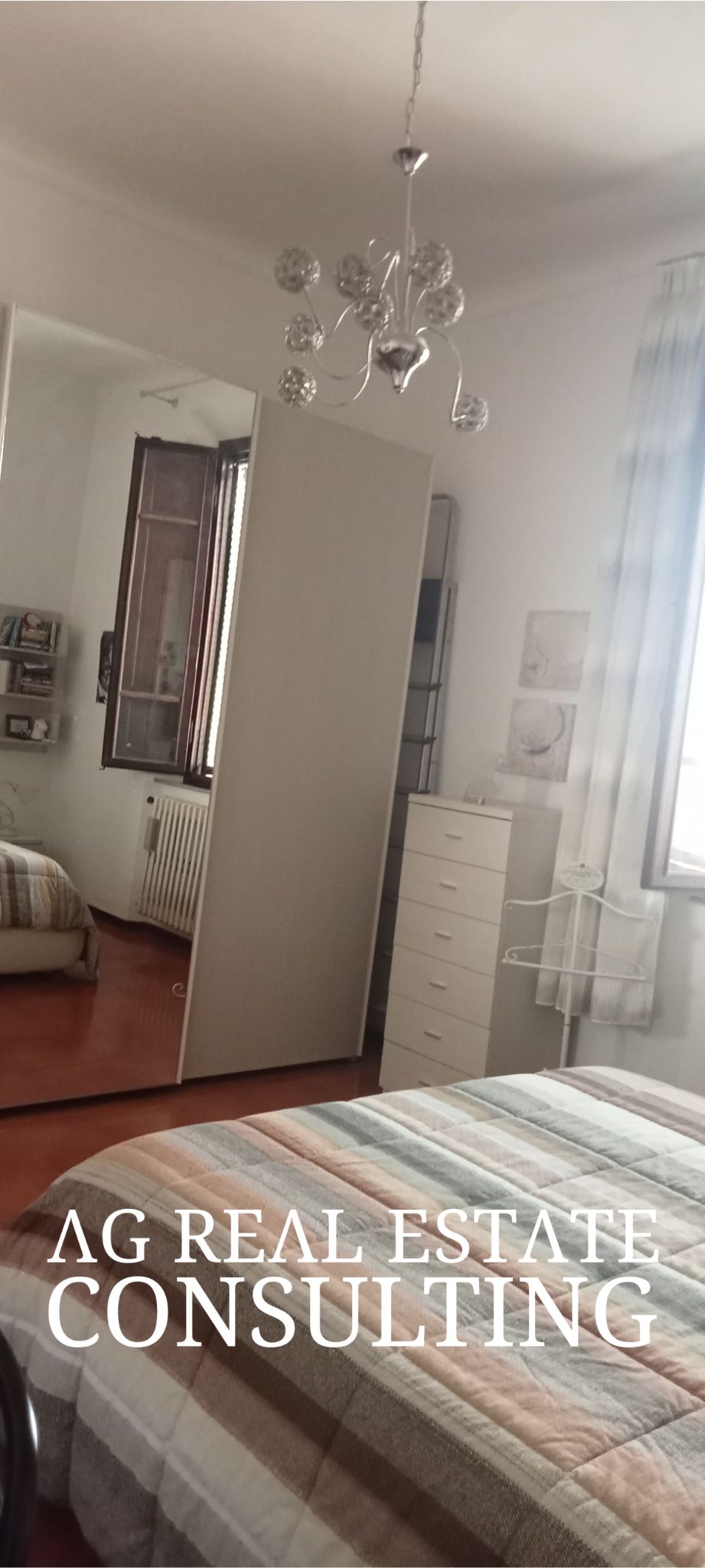 APPARTAMENTO IN VILLA DUPLEX CON GIARDINO E POSTI AUTO