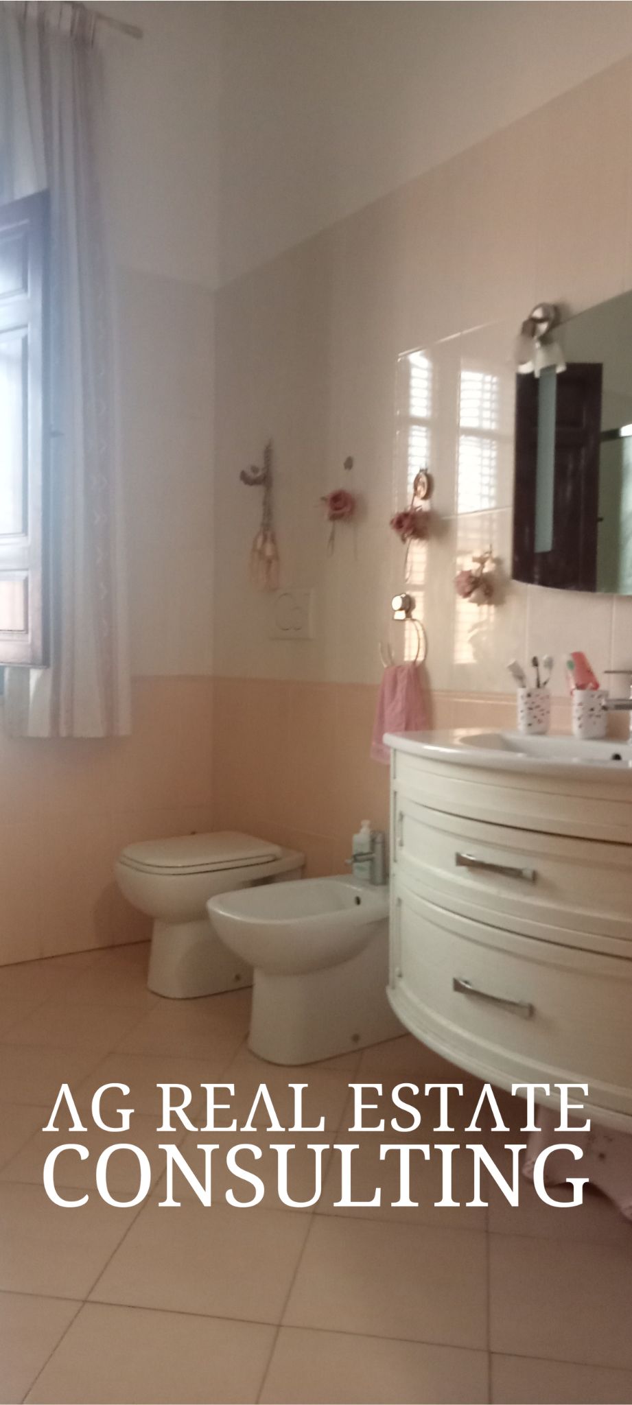 APPARTAMENTO IN VILLA DUPLEX CON GIARDINO E POSTI AUTO