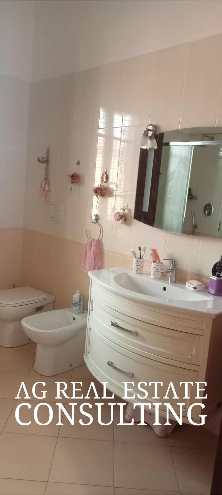 APPARTAMENTO IN VILLA DUPLEX CON GIARDINO E POSTI AUTO