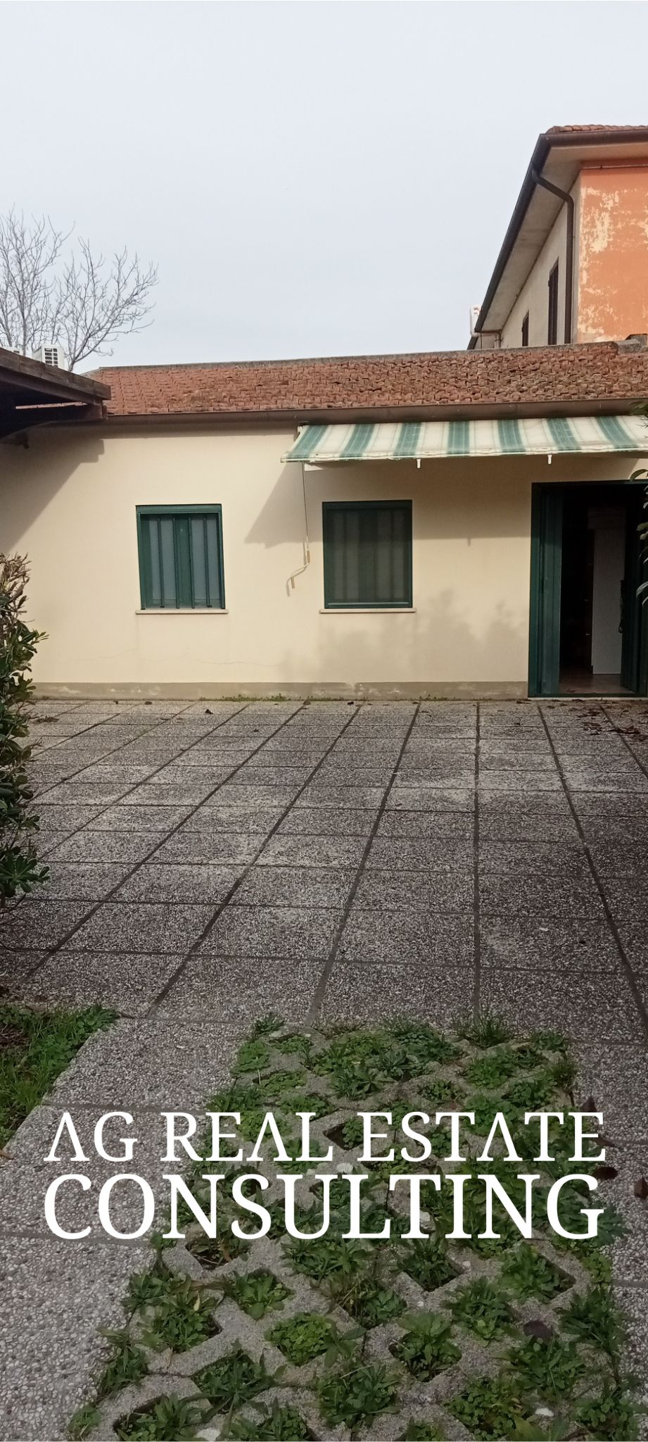 APPARTAMENTO IN VILLA DUPLEX CON GIARDINO E POSTI AUTO
