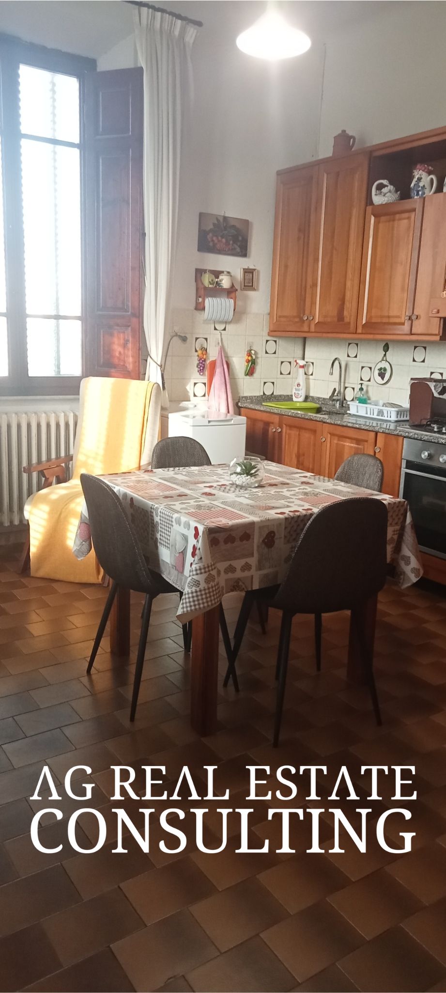 APPARTAMENTO IN VILLA DUPLEX CON GIARDINO E POSTI AUTO