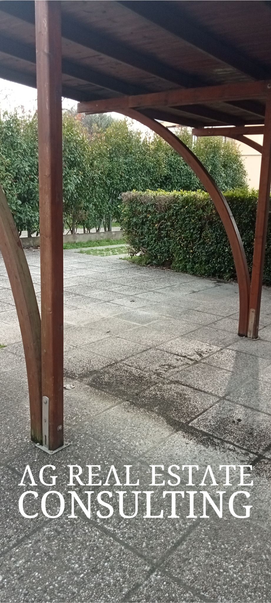 APPARTAMENTO IN VILLA DUPLEX CON GIARDINO E POSTI AUTO