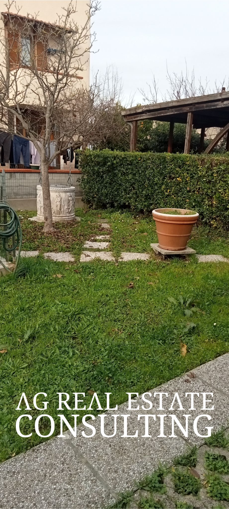 APPARTAMENTO IN VILLA DUPLEX CON GIARDINO E POSTI AUTO
