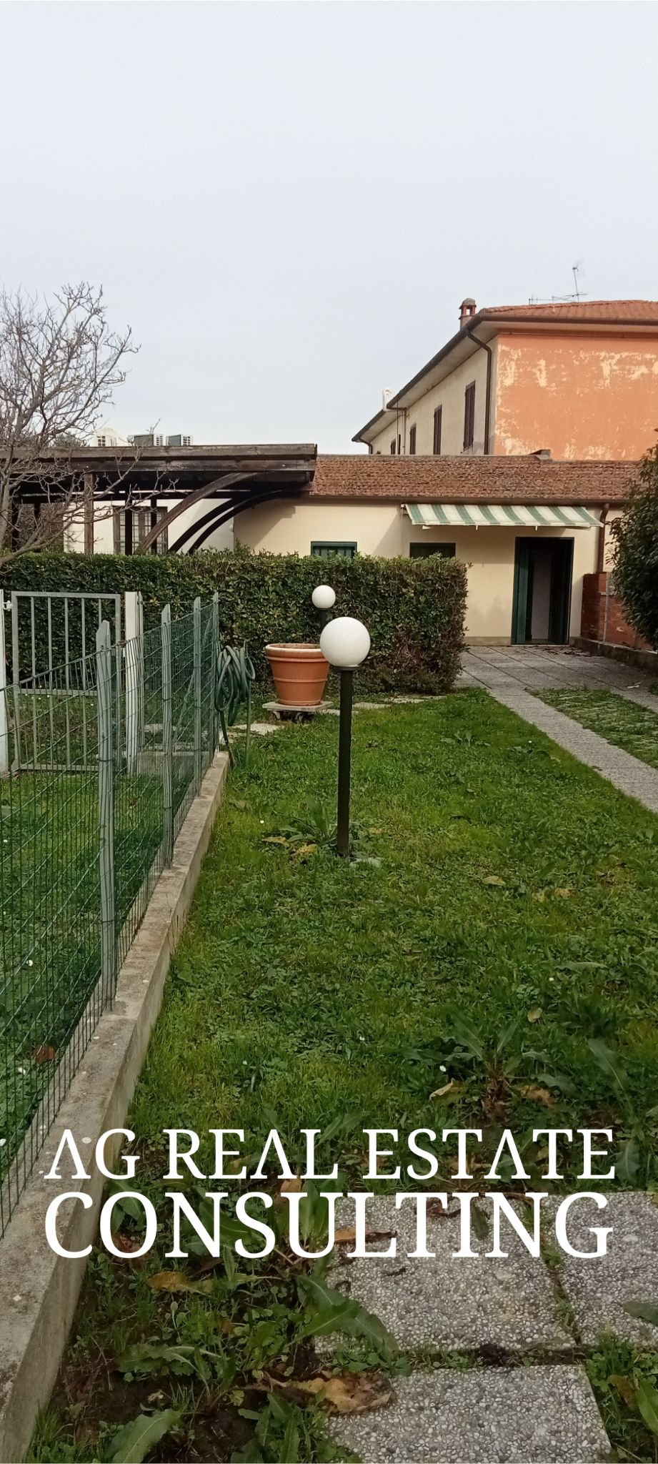APPARTAMENTO IN VILLA DUPLEX CON GIARDINO E POSTI AUTO