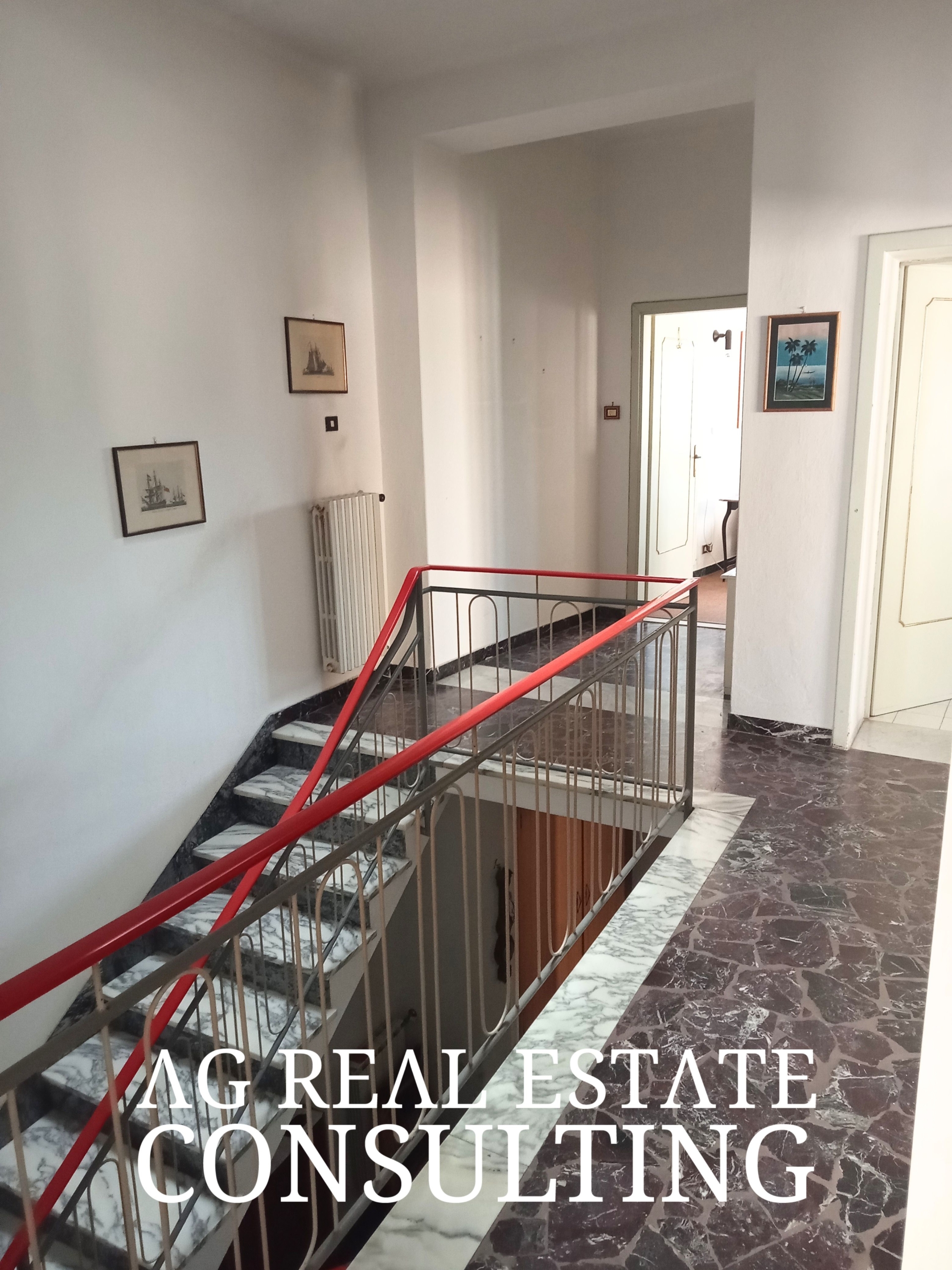 CASA INDIPENDENTE CON RESEDE E GARAGE