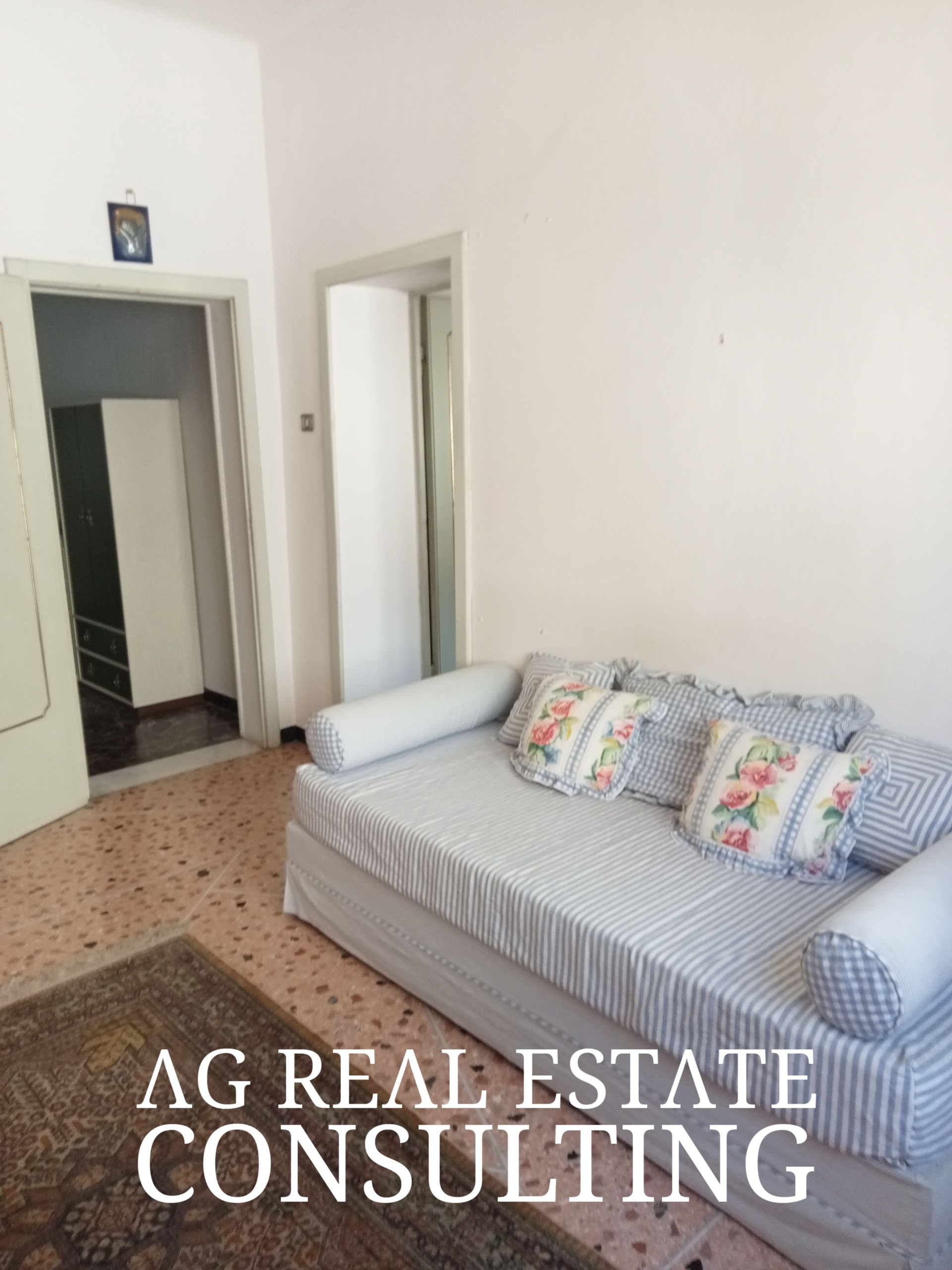 CASA INDIPENDENTE CON RESEDE E GARAGE
